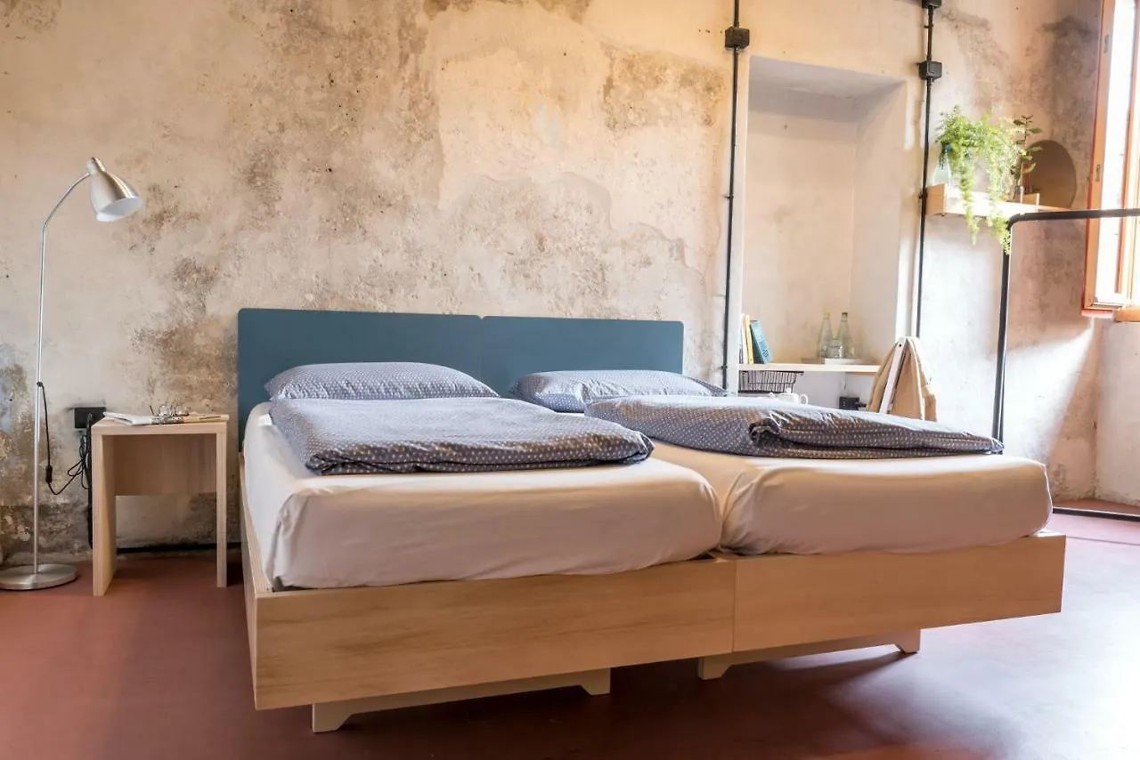Hostel Un Posto A Milano - Guesthouse All'Interno Di Una Cascina Del 700